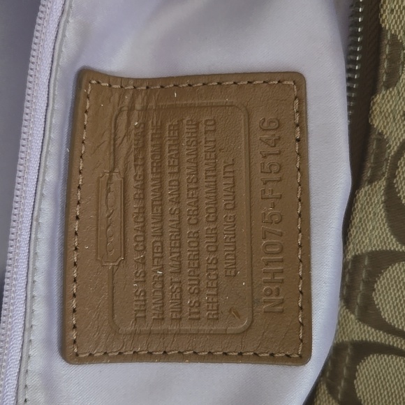 Coach Handbag - Picture 4 of 6